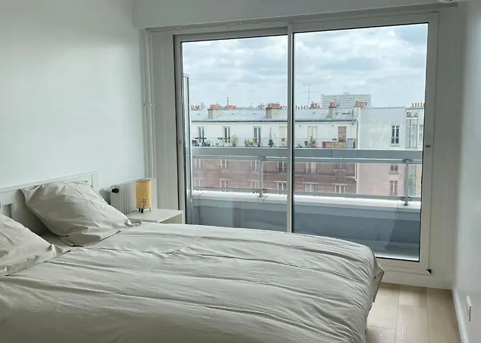 Le Pinky Bird Belleville Paris 20